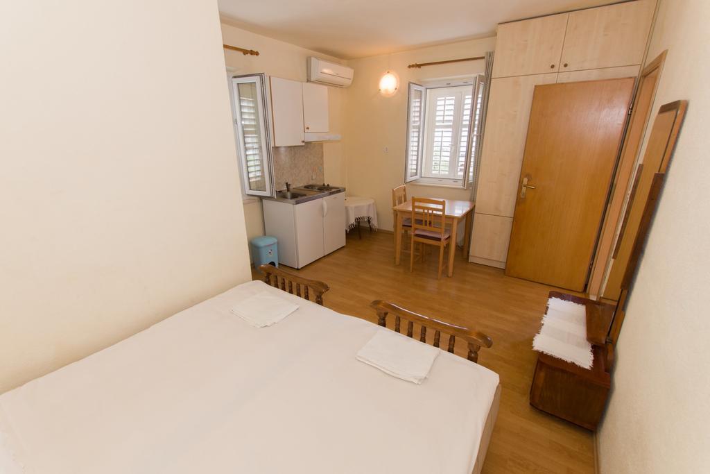 Studios Jakov Makarska Luaran gambar