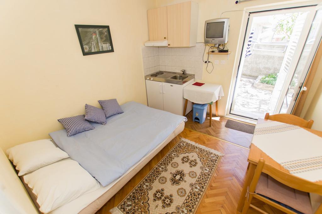 Studios Jakov Makarska Luaran gambar